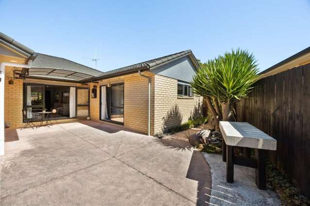 76 Huntington Drive 2750_2