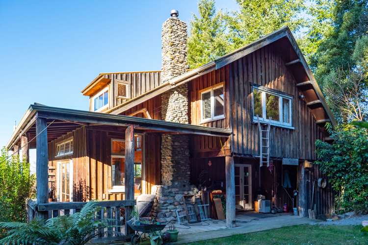 211 Blandswood Road Mesopotamia_19