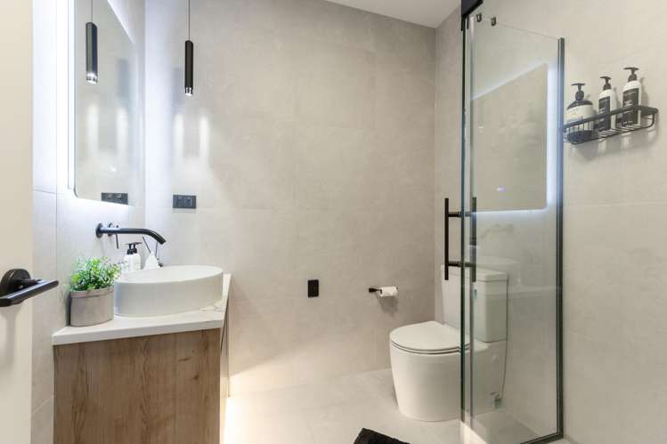 4 Taku Close Long Bay_35