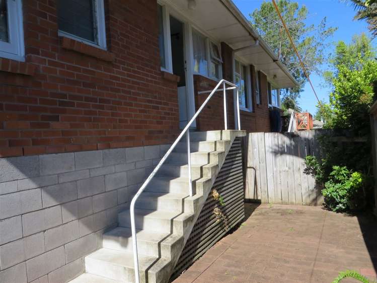 3/240 Hurstmere Road Takapuna_11