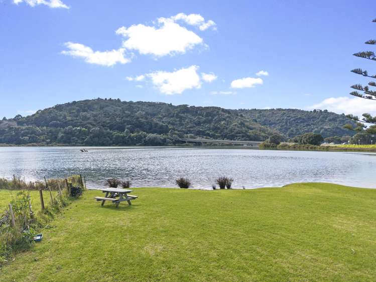 1e/25 Weranui Road Waiwera_9