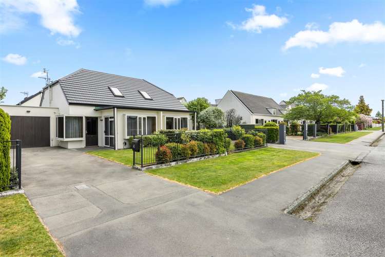 61, 73, 75A, 75B, 77 Bryndwr Road Bryndwr_6