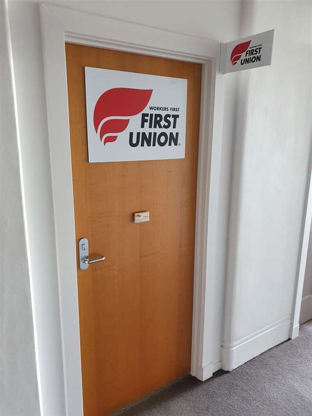 Kings Building Office Room For Lease