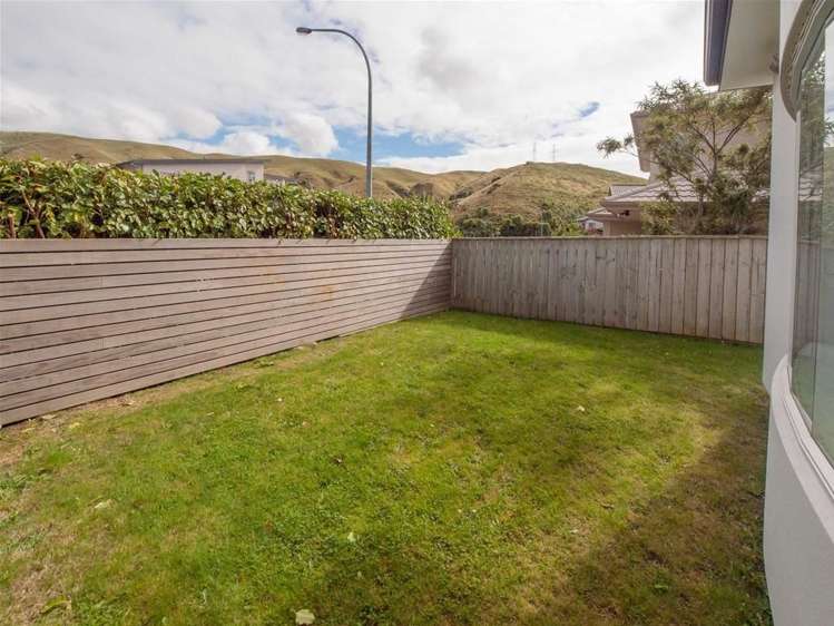 7 Didsbury Grove Churton Park_17