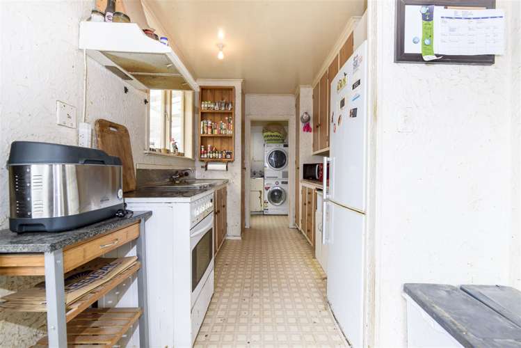 31 Cobham Crescent Kelston_20