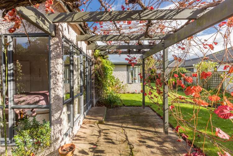 8 Bishops Close Greenmeadows_19