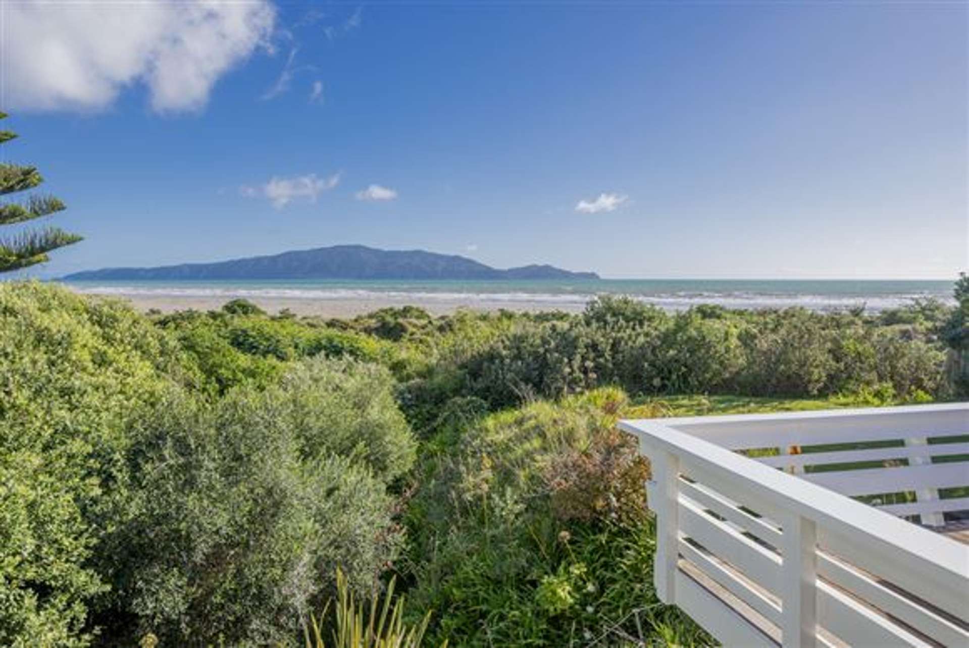 39 Field Way Waikanae Beach_0