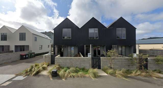 Modern 2-bedroom townhouse