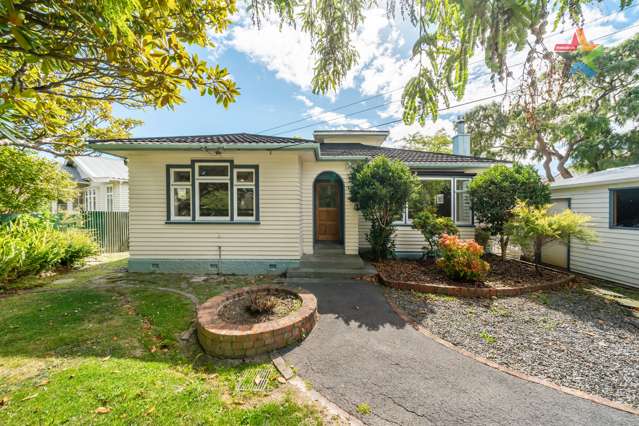 51 Pohutukawa Street Woburn_1