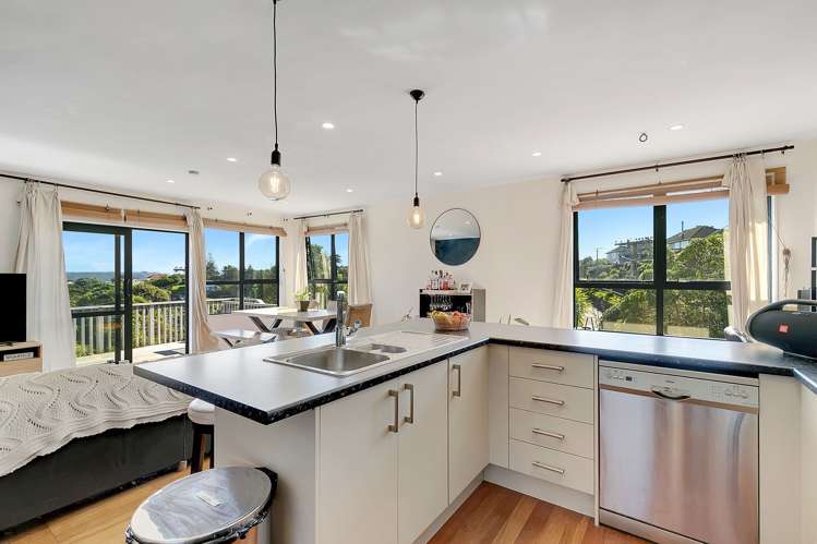 14 Downes Street Titahi Bay_15