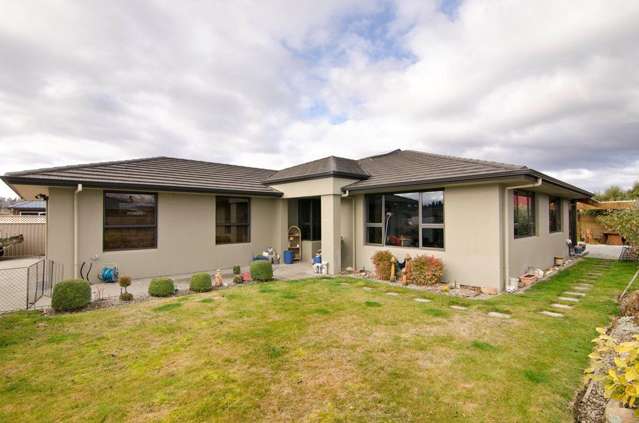 15 Larch Crescent Alexandra_1