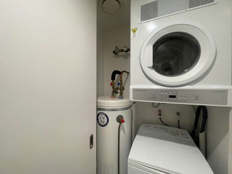 205/6 Waikumete Road Glen Eden_9