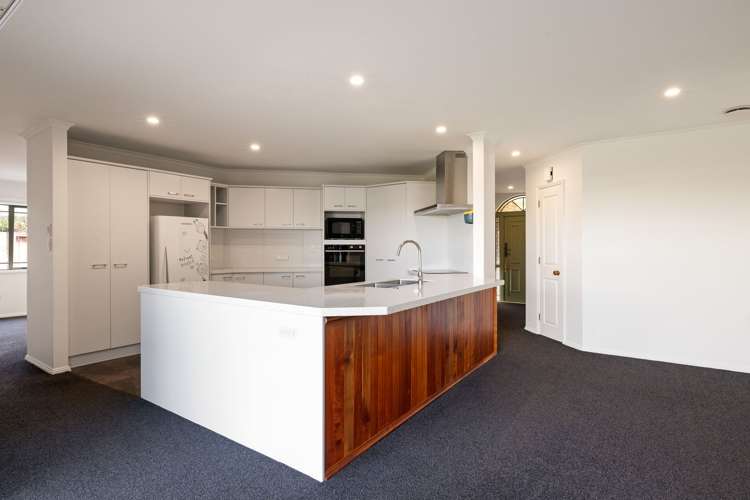 6 Bouverie Crescent Flagstaff_6