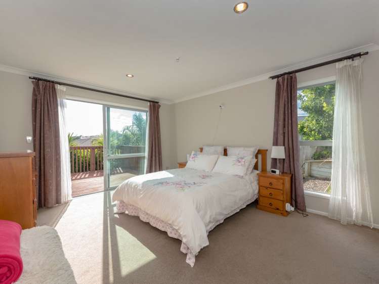 4 Heathfield Avenue Huntington_11