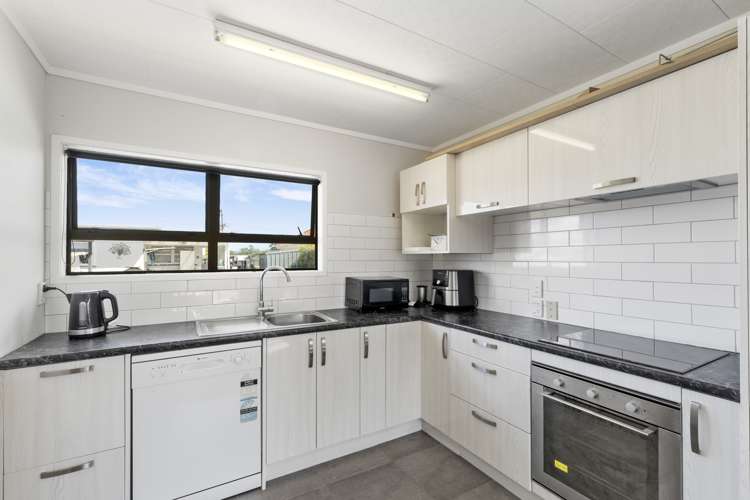 1/16 Rosier Road Glen Eden_6