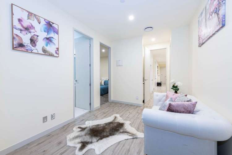 47 Donegal Park Drive Flat Bush_10