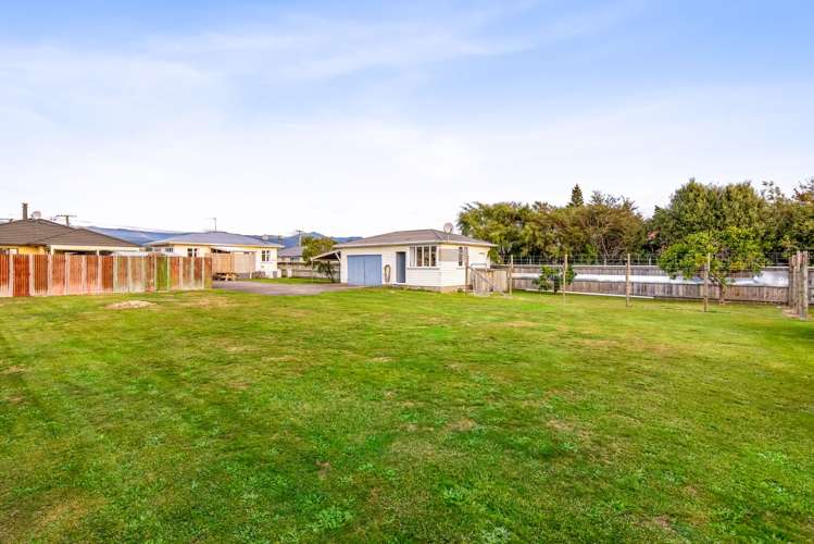 89 Parker Avenue Levin_13