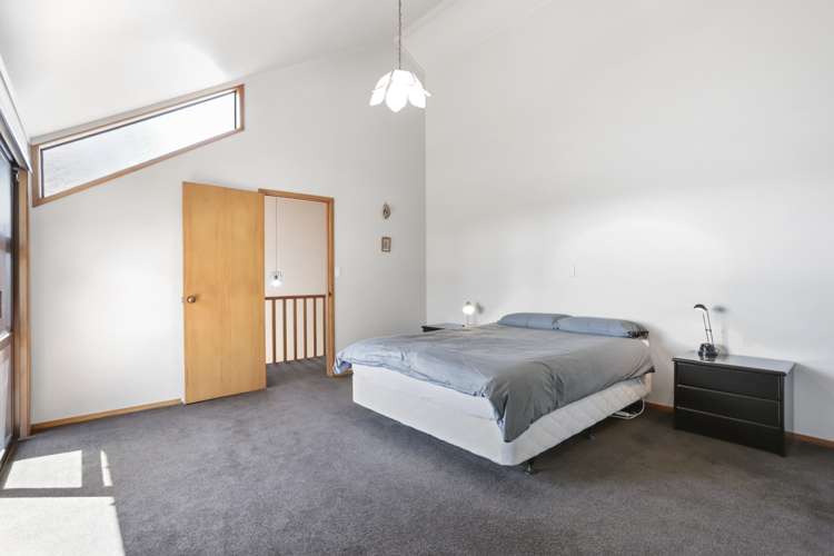 9 Longfellow Parade Glen Eden_11