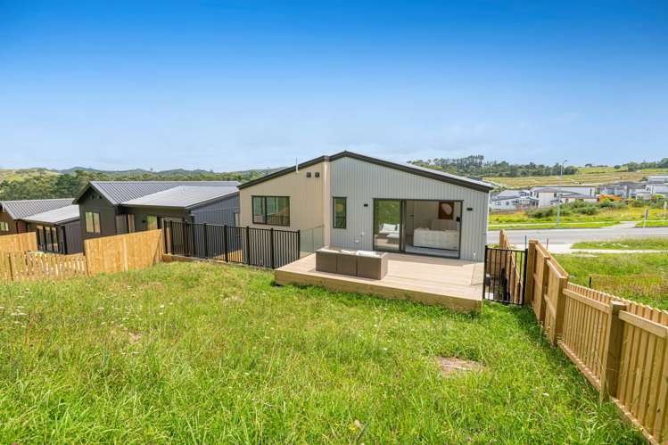 242b West Hoe Heights Orewa_17