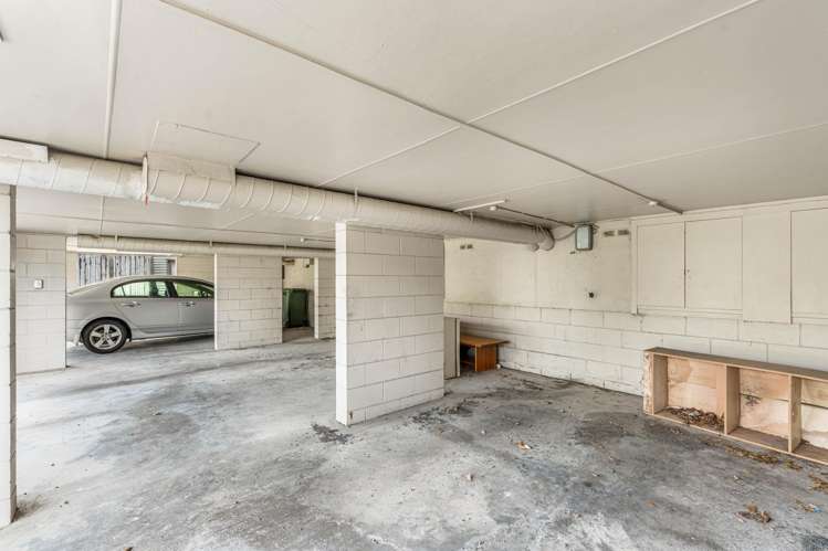 8 Archibald Road Kelston_25