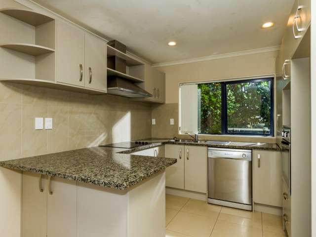 2/14 Segedin Place Glenfield_2