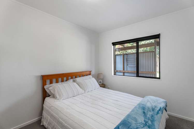 2/67 Langana Avenue Browns Bay_9