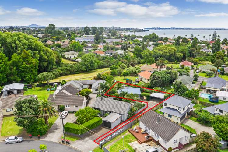 33a Coral Crescent Panmure_21