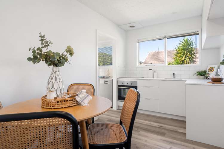 2/4 Lomax Place Islington_8