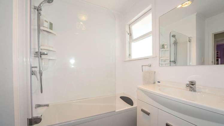 68 Edgewater Drive Pakuranga_3