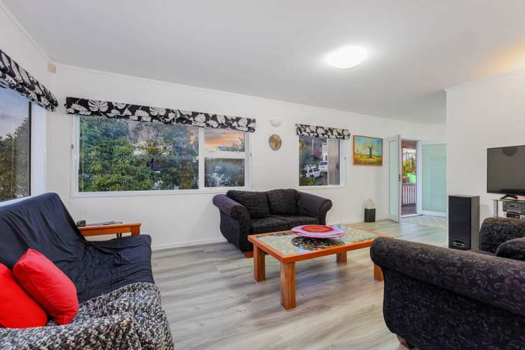 26 Squirrel Lane Browns Bay_3