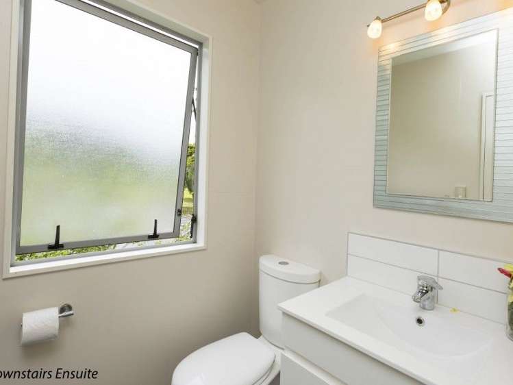 33 Forest Road Pinehaven_22