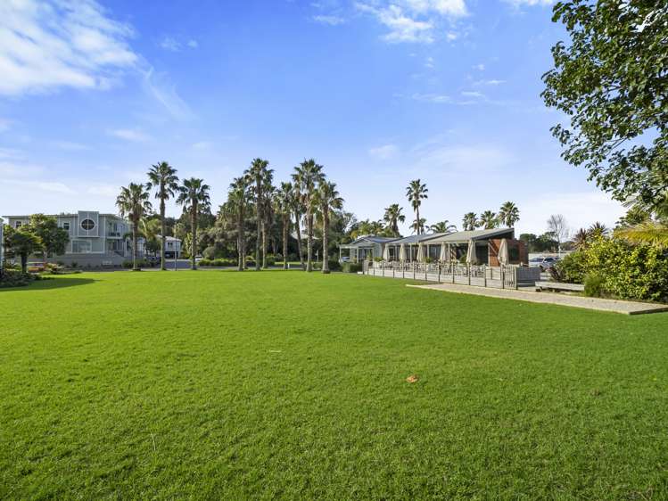 20 Eaves Bush Parade Orewa_27