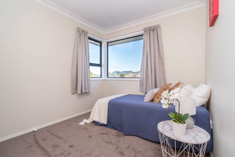 24 Gilkison Street Halfway Bush_9