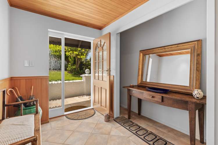 3/32 Beach Road Castor Bay_5