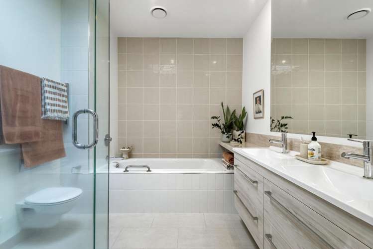 7/258 Hurstmere Road Takapuna_18