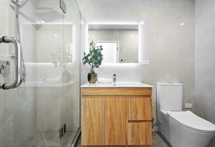 6/1090 Beach Road Torbay_18