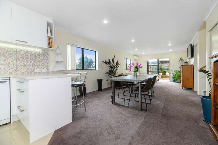 1/15 Harbour View Road Te Atatu Peninsula_2