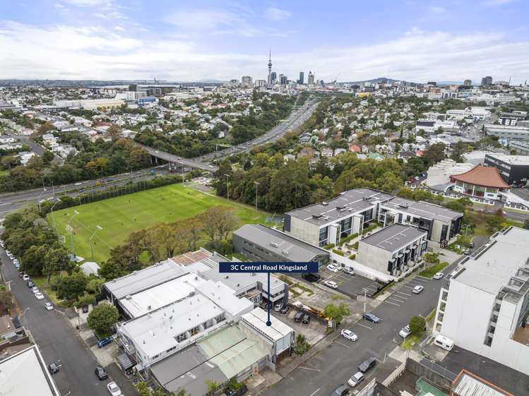 3/3 Central Road Kingsland_16