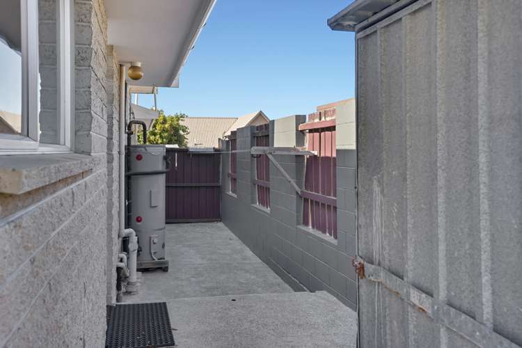 2/50 Cheyenne Street Sockburn_21