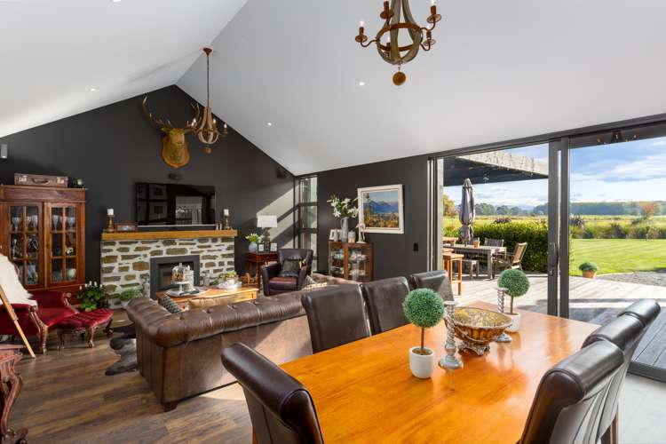 64 Mountvista Road Fernside_10