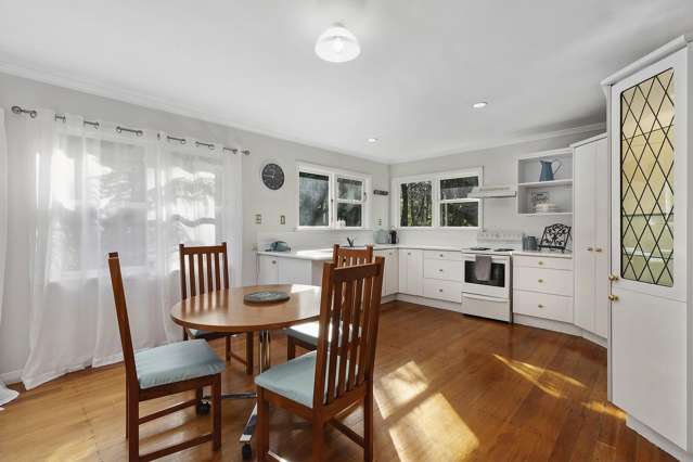 15a Romney Square Tawa_1