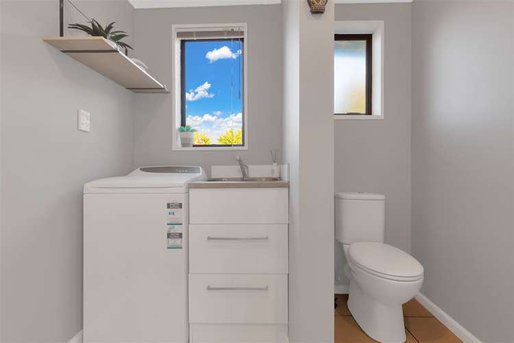 63 Batten Grove The Pines Beach_15