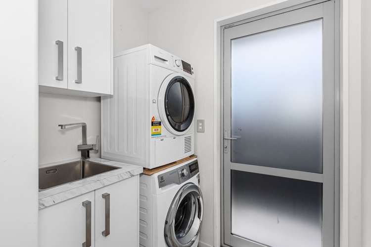 6 Newhaven Street Burwood_10