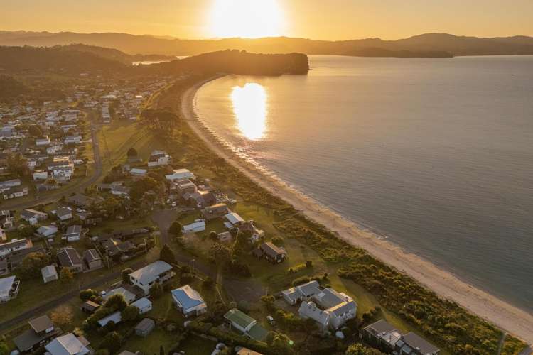 16 Endeavour Place Cooks Beach_37