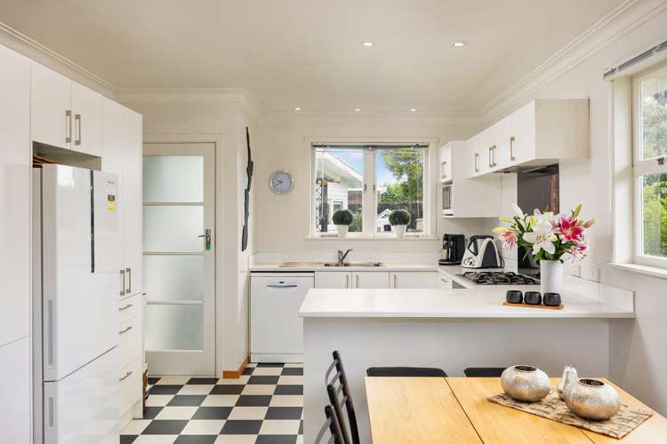 78 Methuen Road New Windsor_11