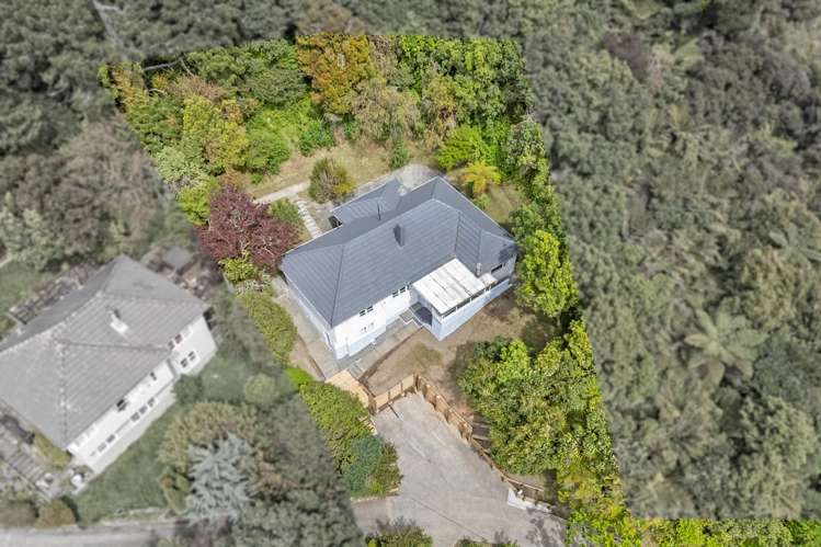 11 Hill Grove Naenae_23