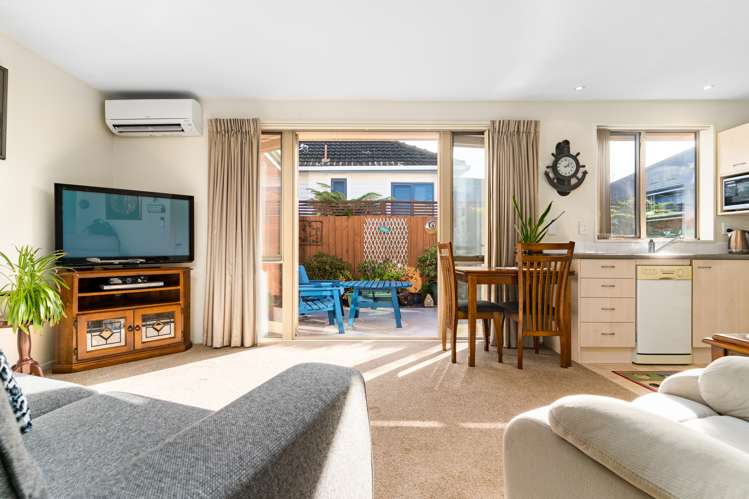 2/108 Yaldhurst Road Sockburn_0