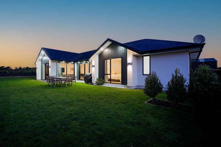 6 Chatham Rise Seaward Bush_54