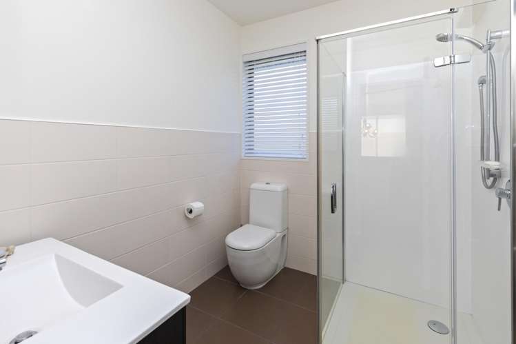 134 Hussey Road Northwood_15