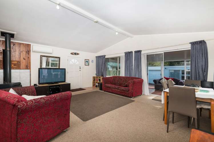 54 Titoki Street Te Atatu Peninsula_9